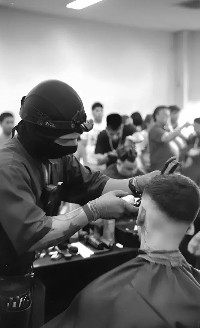 Clase práctica de barbería